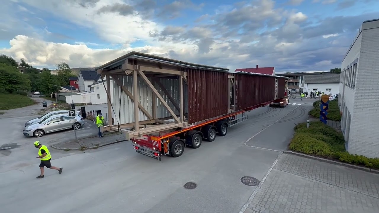 Montering av gangbru Namsos