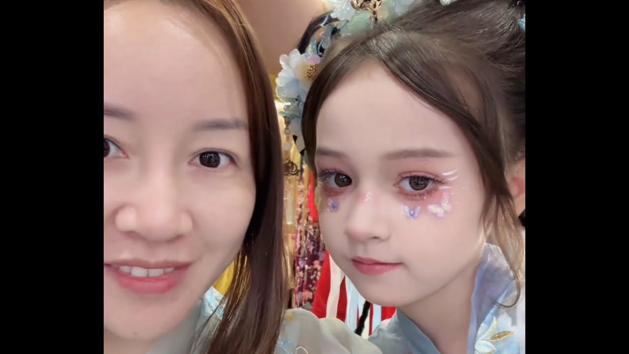 到西安第一天，全家一起各种古风照片拍起来#日常vlog #旅行vlog #骗你生女儿#小企鹅stella #国风古韵