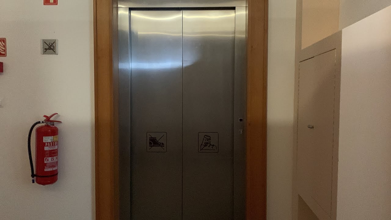 2006 Info Lift traction elevator  Hotel Bellevue**** Maribor Slovenia
