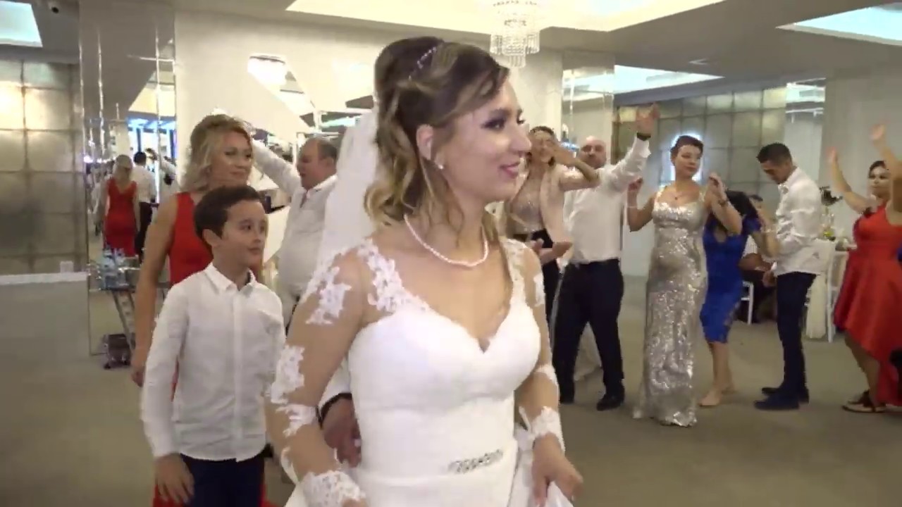 Jocuri nunta  - MC Katy - Formatia Universal Mix - Pălăria - Mușamaua - Trenulețul - Limbo dance