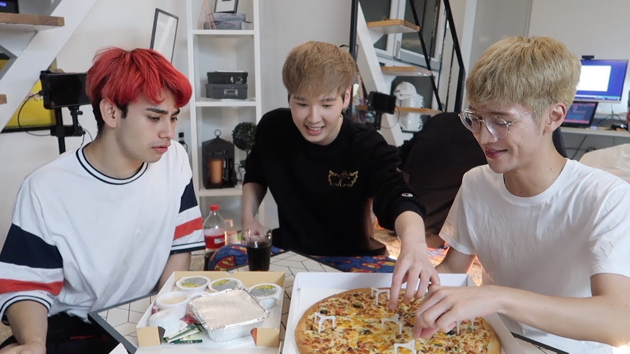 A Casual Mukbang with Edward Avila and Eddie (Under Nineteen, First Bite)