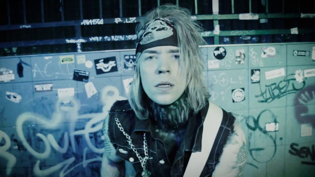 SNAKEBITE - Video teaser Two Desperate Hearts