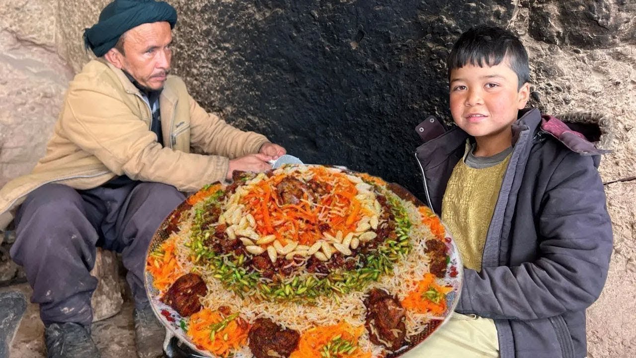 Snowy Winter in Afghanistan | Twin Family Qabuli Palaw Recipe
