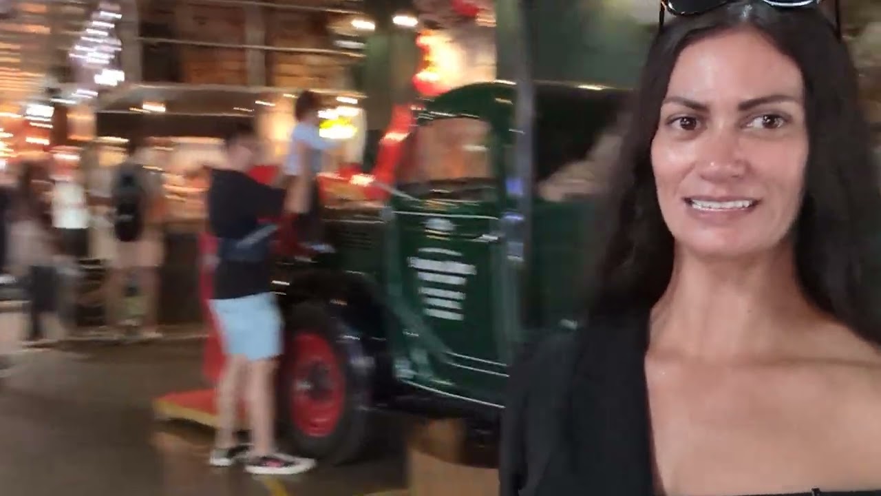 Walking in Paddy's Market Sydney pt1