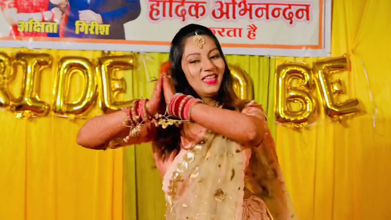 #sangeet #dance
This is for maa papa and bhai 🥰
or me dance krte krte to di 😢