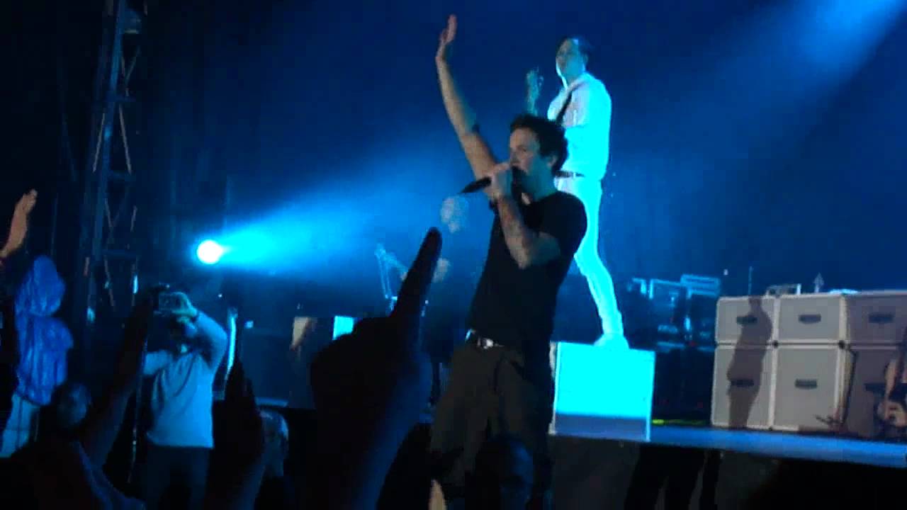 Promise - Simple Plan live @ Lévis - 6 août 2010