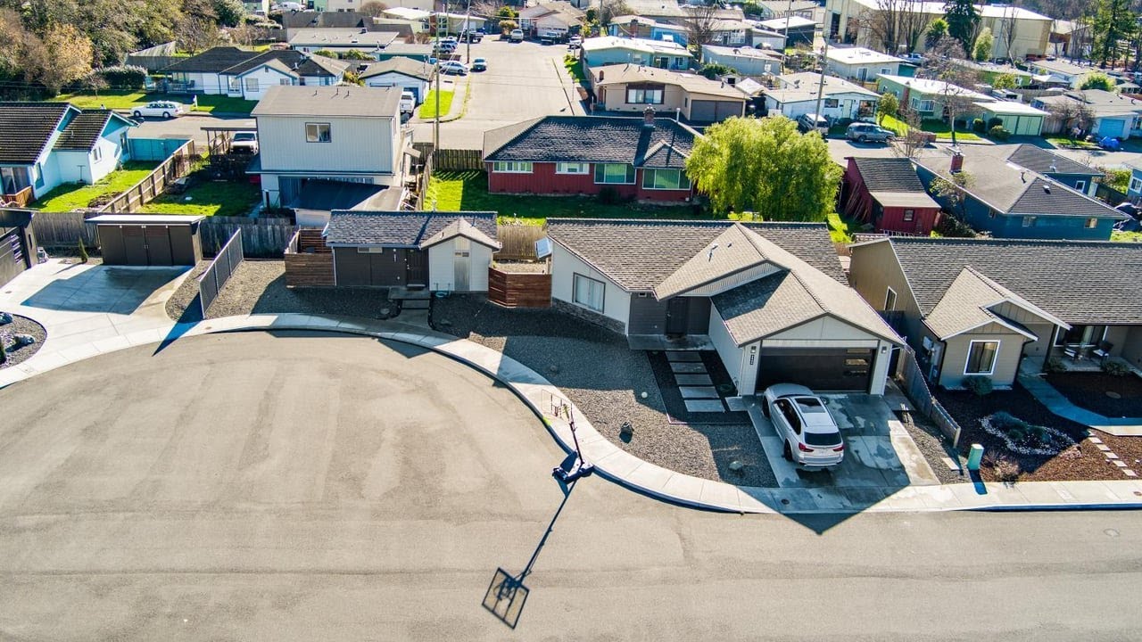 2545 Avery Ct, Fortuna, CA