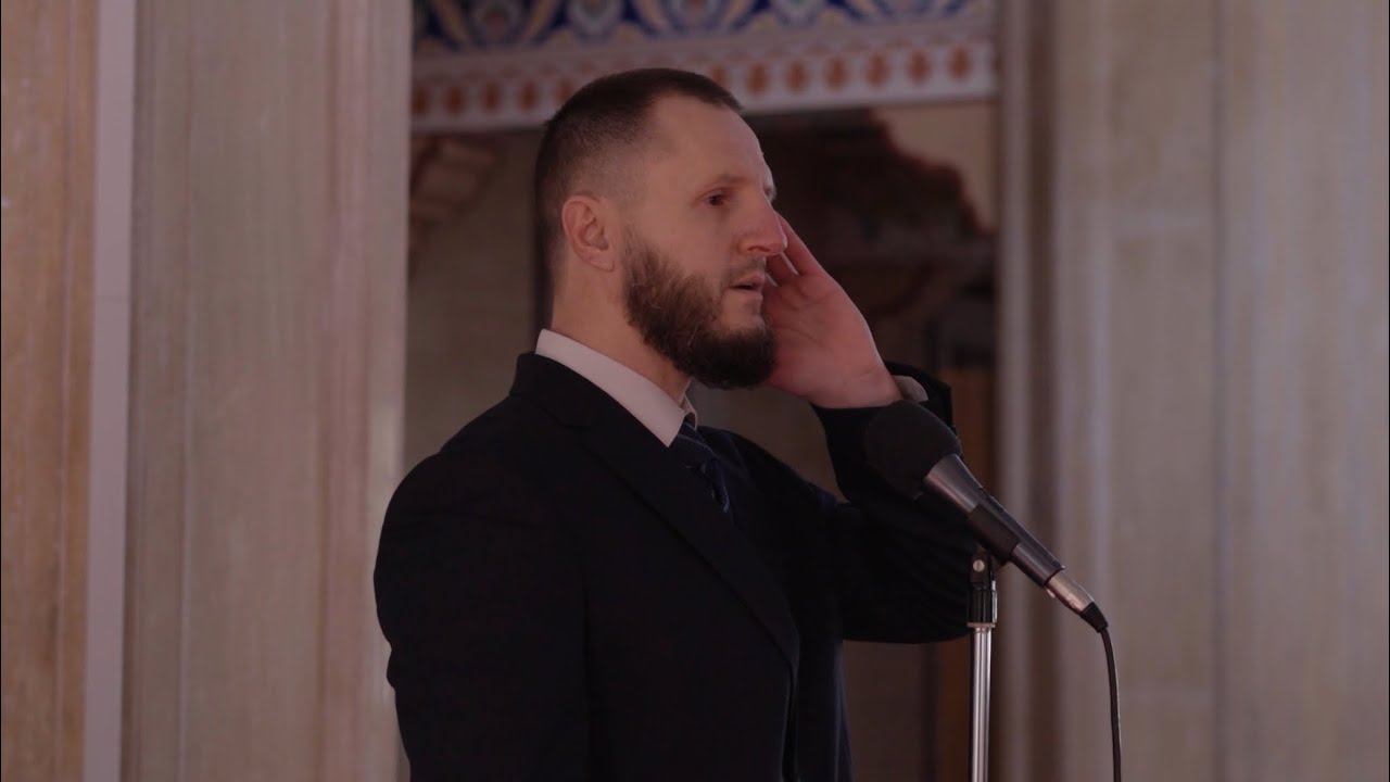 Ezani - Naser Gashi muezin në xhamin Bajram Pasha Isa Beg