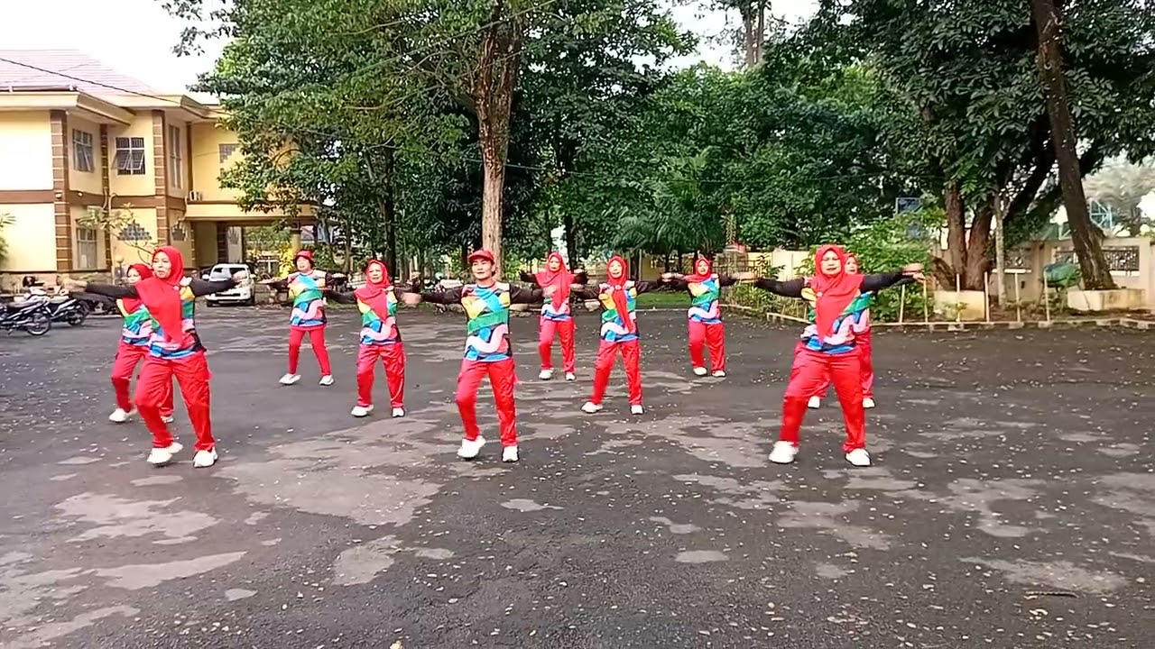 Senam Kreasi Sedia Aku Sebelum Hujan /Sasana Melati - KJS Kota Metro / Koreo : Endah KJS