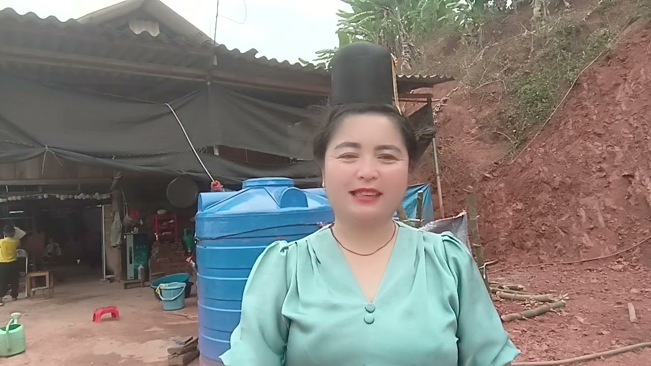 Em gái họ chúc ngọc Hoa năm mới vui vẻ nhé 