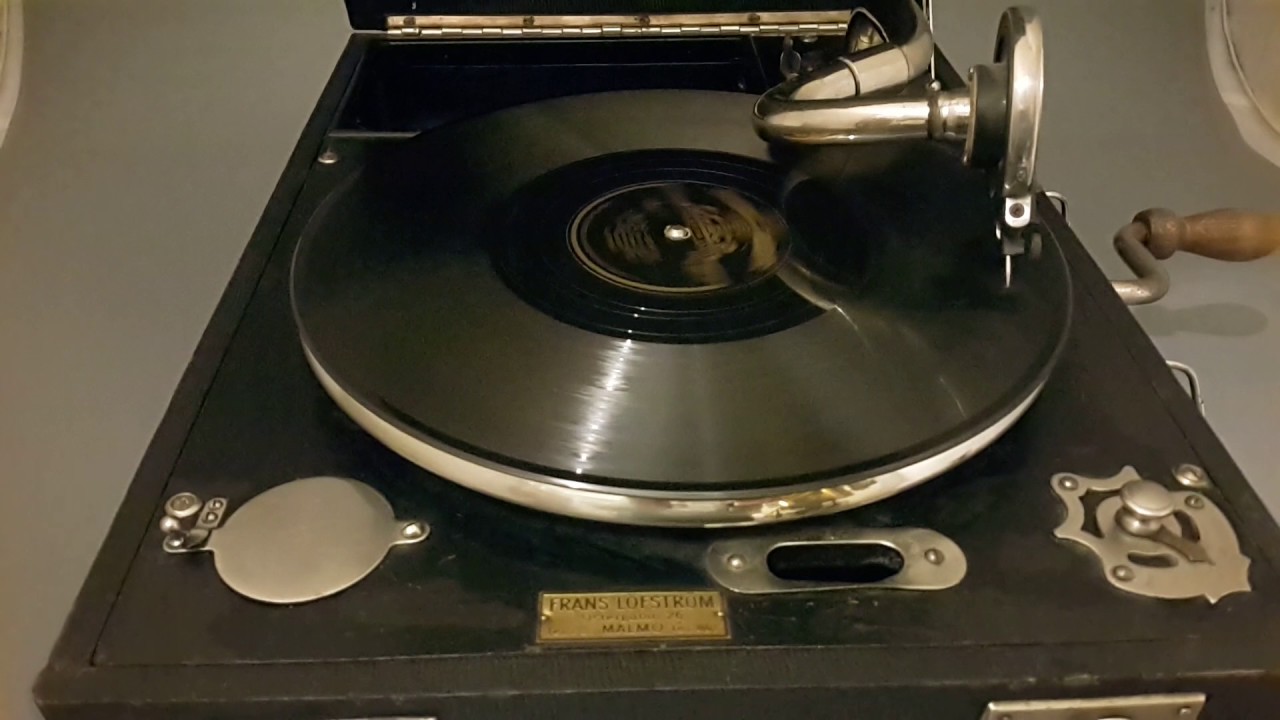 Патефон &laquo;Polyphon Musik&raquo;, Антикварный магазин &laquo;Лавка старины&raquo;