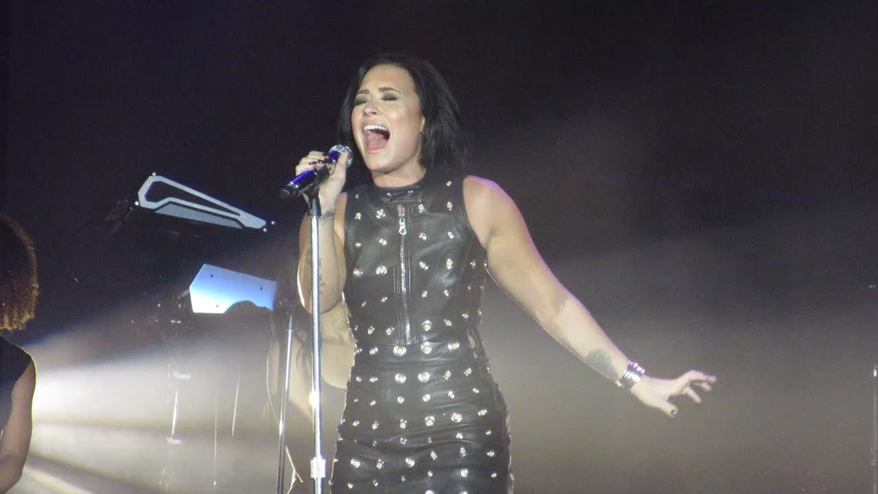 Demi Lovato Covers Adele's 