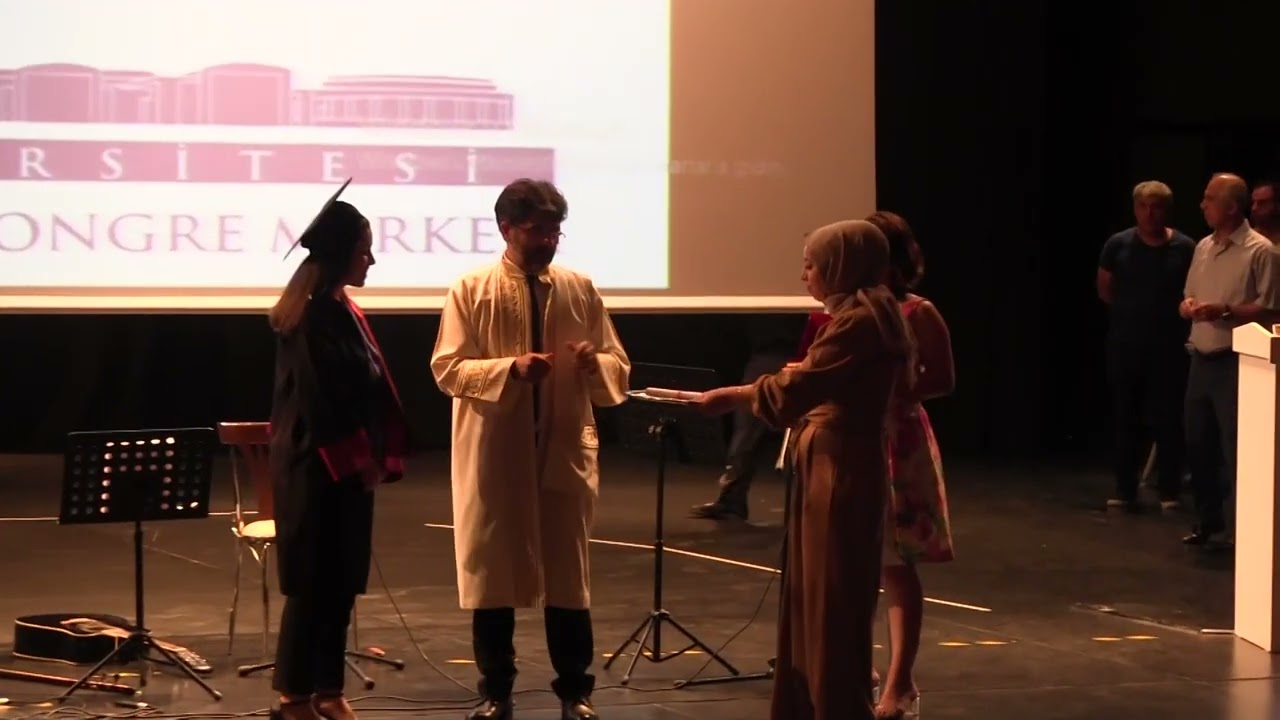 TIP FAKÜLTESİNDE 214 HEKİM MEZUN OLARAK MESLEK HAYATINA MERHABA DEDİ