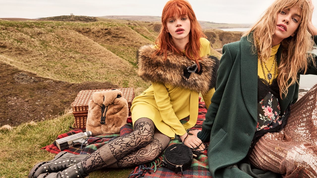 TWINSET Fall Winter 2017/18 Campaign with Stella Maxwell and Stella Lucia