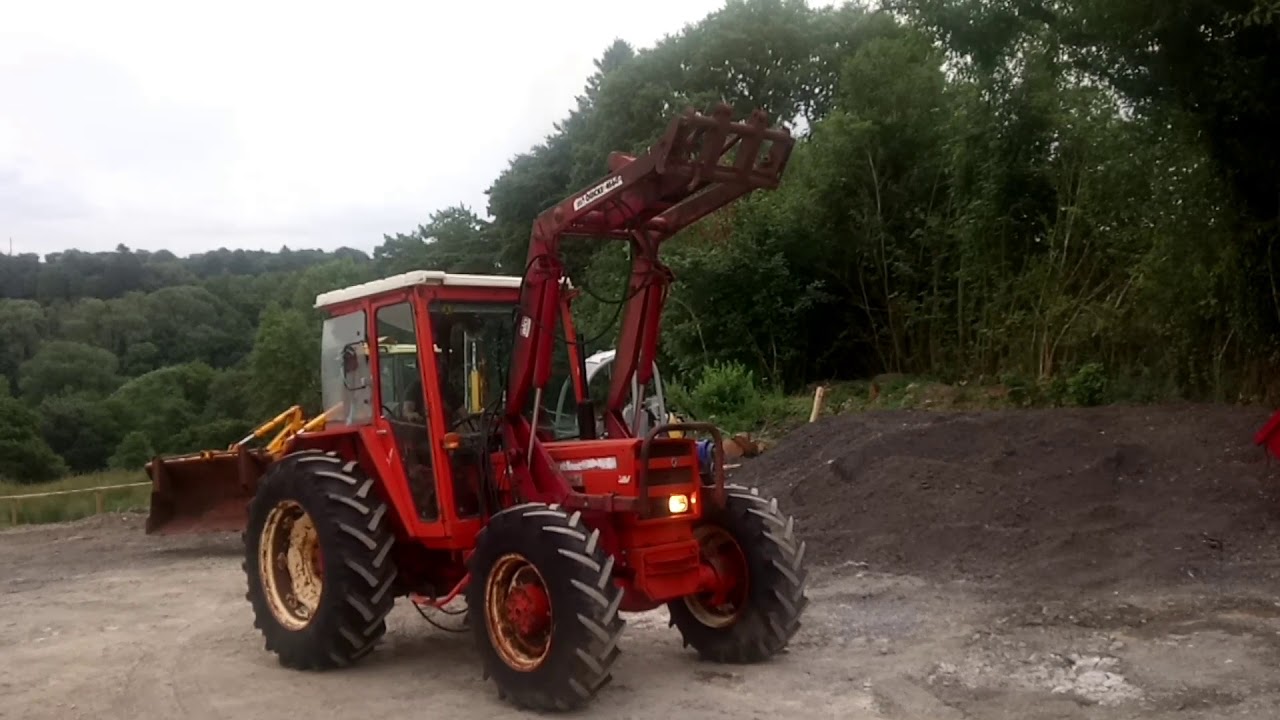 Renault tractor
