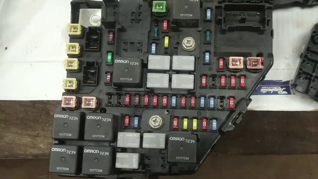 2007 Cadillac STS Corroded Fuse Panel pt. 2