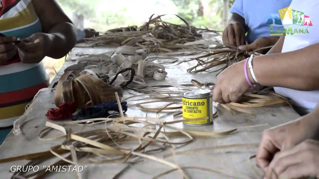 GAD Municipal de La Maná apoya la Artesanía con tallo de banano