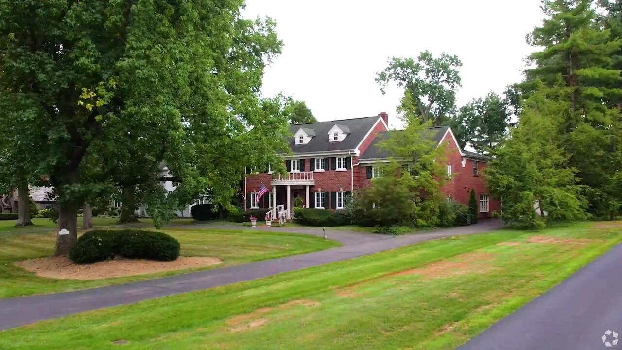 For some buyers, Georgian homes offer lasting appeal | Homes.com News