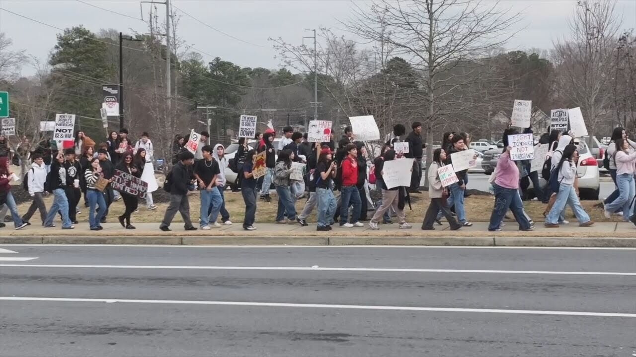 Hundreds of Cobb County students protest ICE  with school walkout | WSB-TV