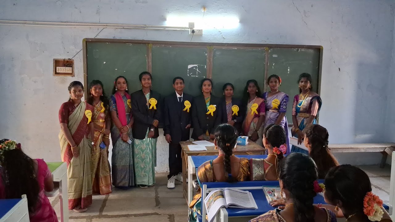 Politician Visited the School || On self government day || SSNM ZPHS Raghunathapuram 