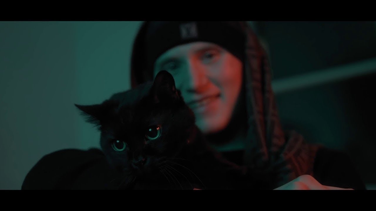 Ein&aacute;r - Katten i Trakten [Bass boosted]