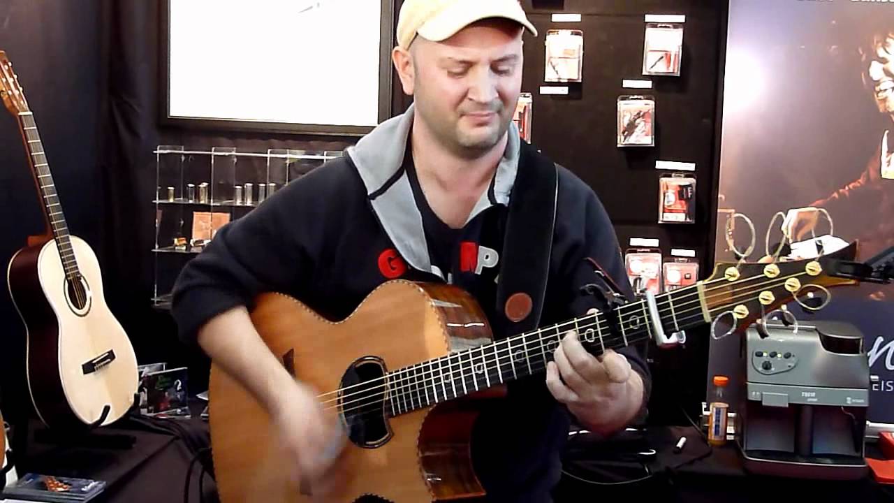 Francfort Musikmesse 2012 Agustin Amigo at Cuntz Guitars