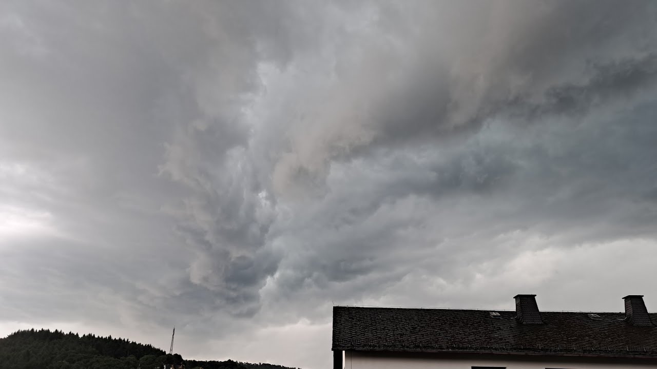 ⚡️ Heftiges Gewitter mit Starkregen & stürmischen Böen ⛈️ 3 Crawler & 20kA Positiver Erdblitz ⚡️