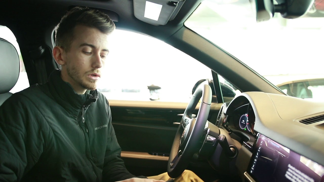 Porsche Communication Management System with Porsche Bend