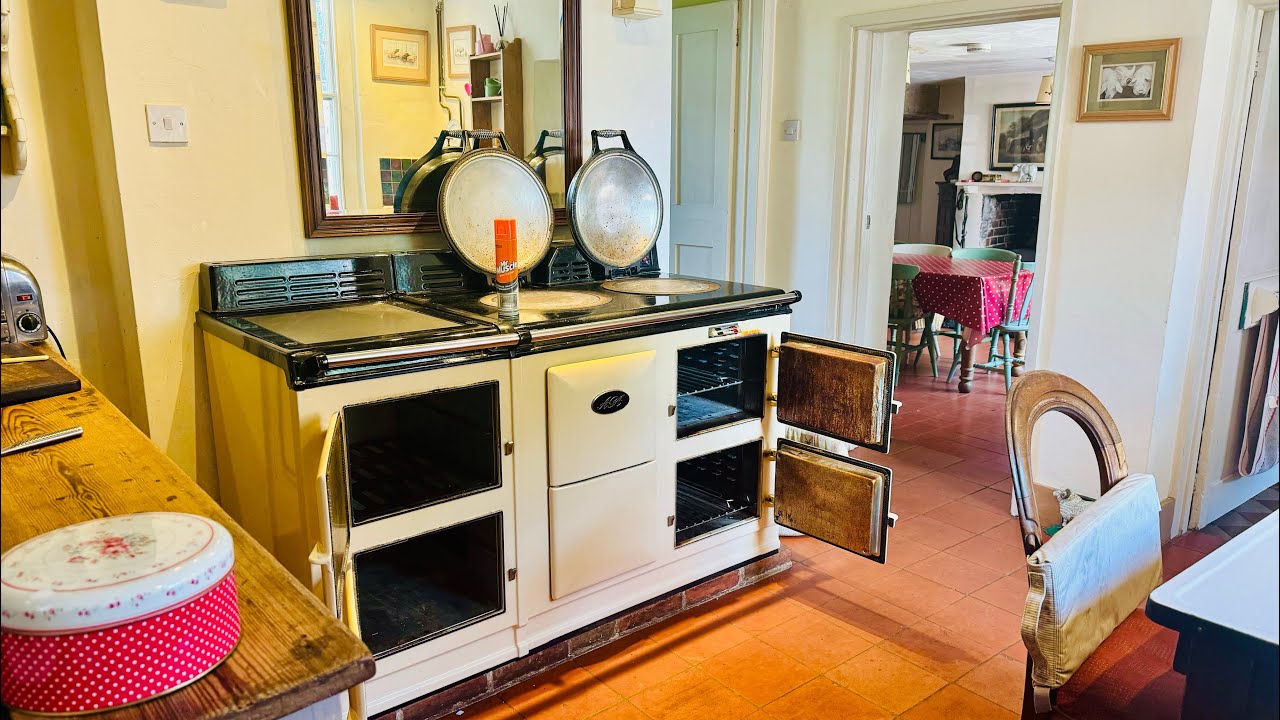 Should You Clean Aga With Mr Muscle Oven Cleaner | Clean With Kate #cleaningtips #aga #cleaningvlog