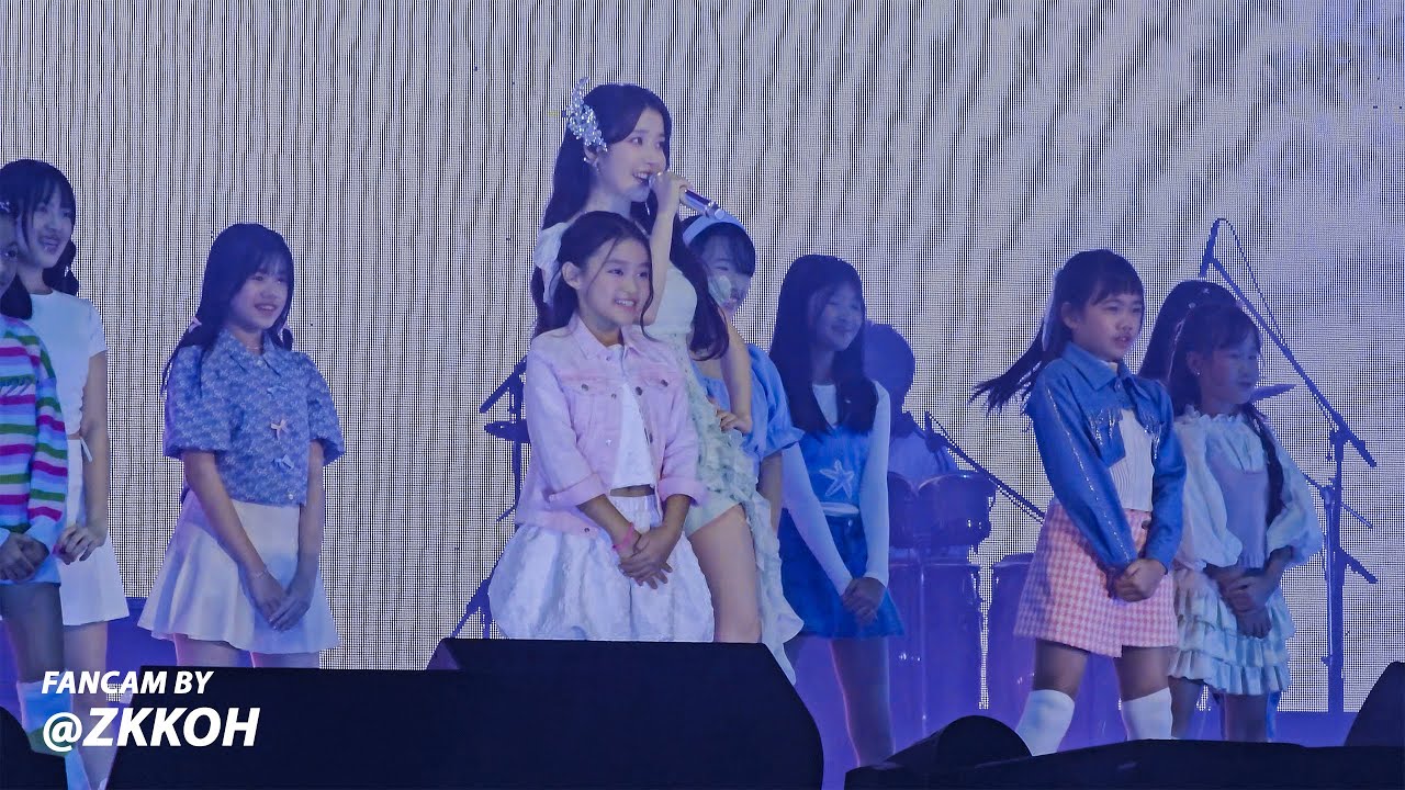 240420 Holssi (collab. with Singapore kids) | IU HEREH World Tour Concert in Singapore Day 1