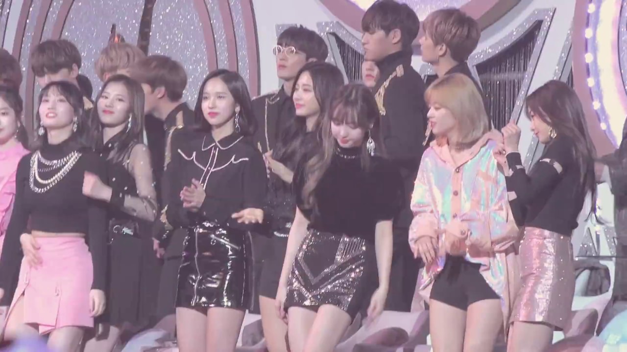 180111 TWICE 트와이스 NAYEON 나연 @ Golden Disk Awards 2018