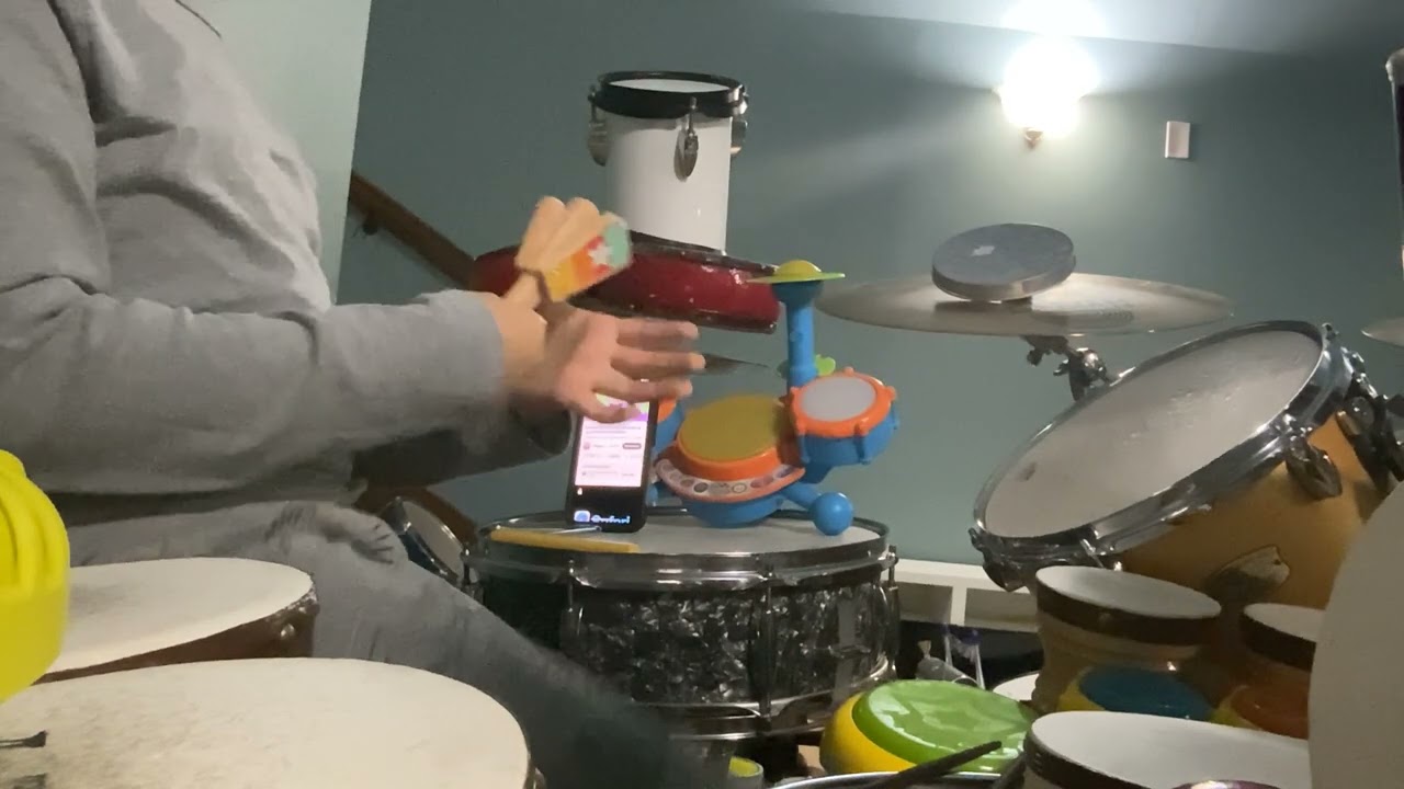 Peppa pig full episode shake rattle and bang learning for percussion on guitar center room