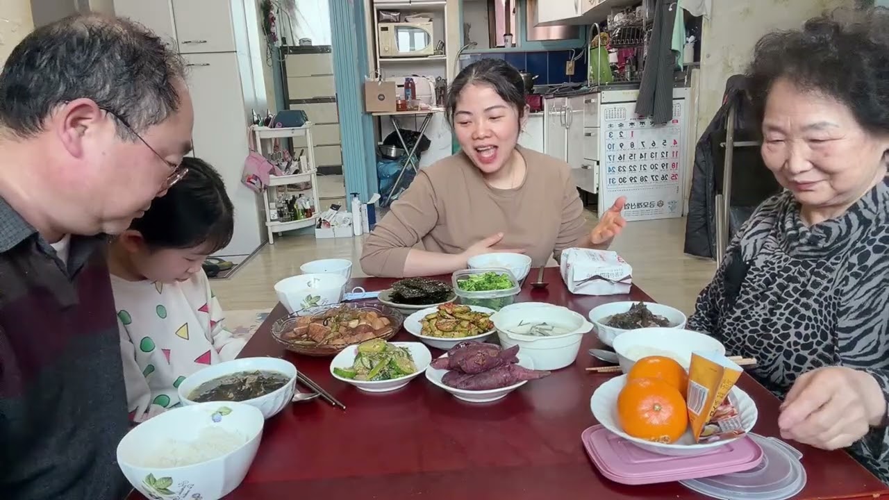 (68)mẹ chồng u80 còn phụ dâu việt nấu ăn .mẹ chồng quốc dân tuyệt vời quá.! 