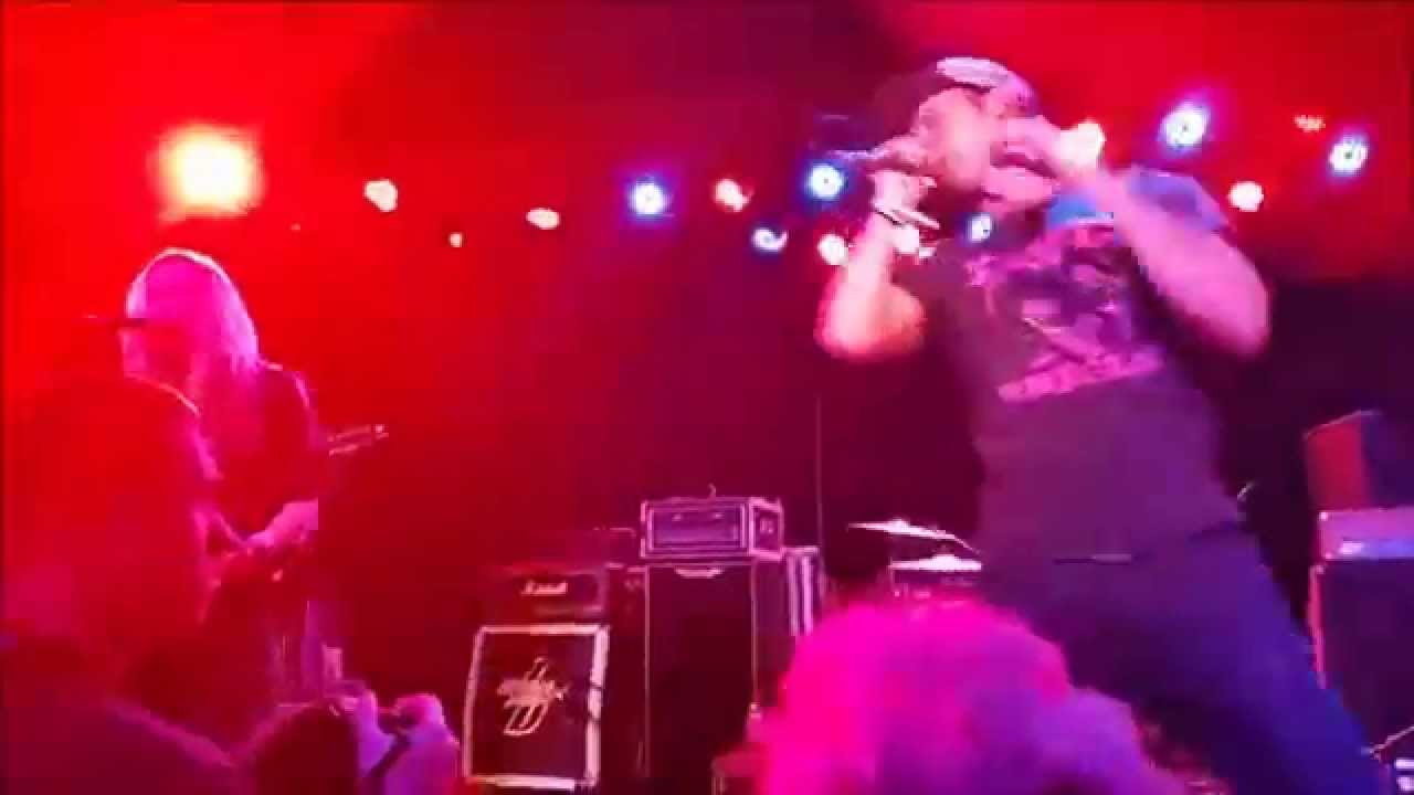 Warner Drive (12/21/14) - Scarecrow