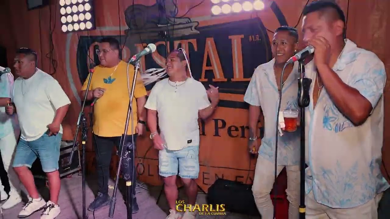 LA BOTELLA (D.R) LOS CHARLIS DE LA CUMBIA / FELIZ DIA DEL AMOR / 4K