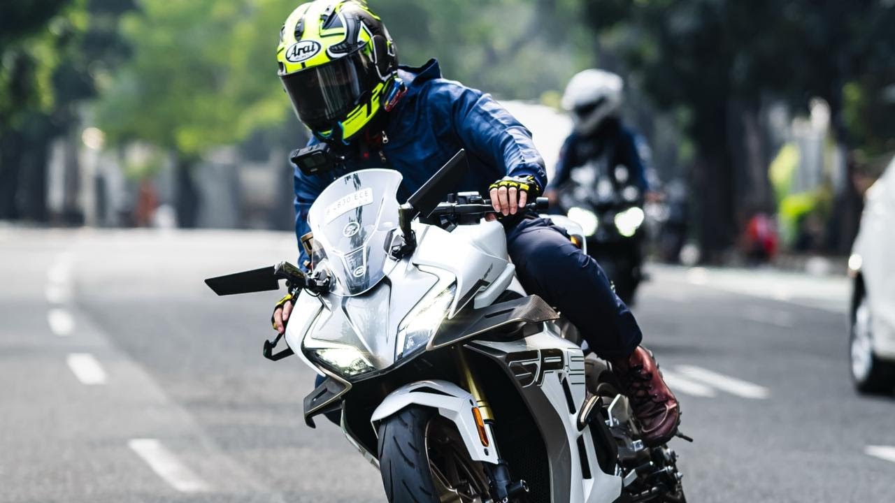 CFMOTO 450SR-S Sunmori Senayan City | Morning Ride Jakarta Cinematic ||