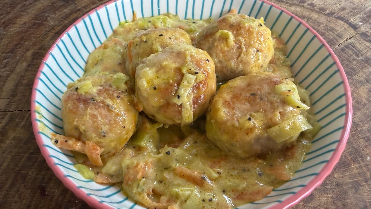 Pulpety drobiowe w aksamitnym sosie porowo-marchewkowym – mięciutkie i soczyste 