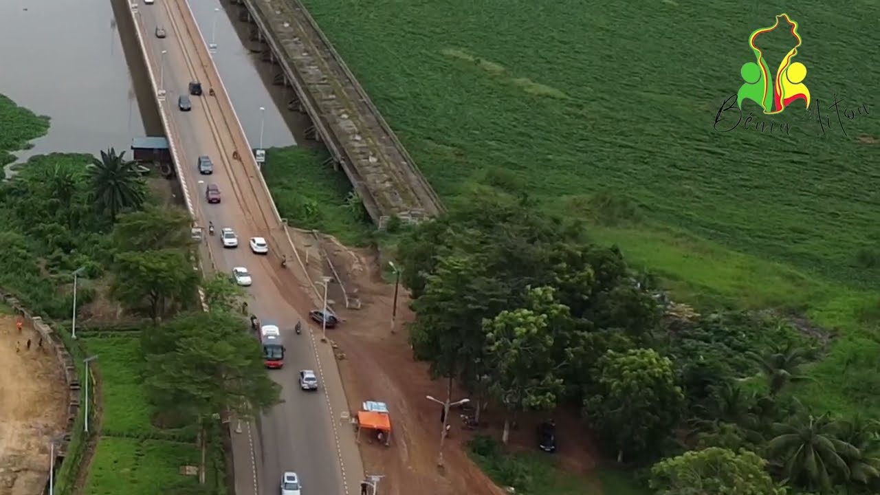 Vue aérienne du pont de Porto-Novo