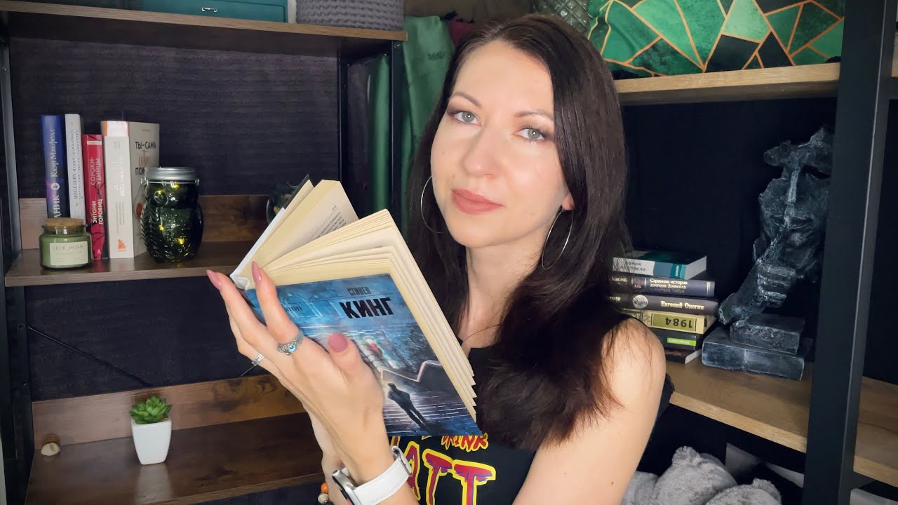 АСМР Мои книги📚 шепот•шелест страниц•чтение•таппинг