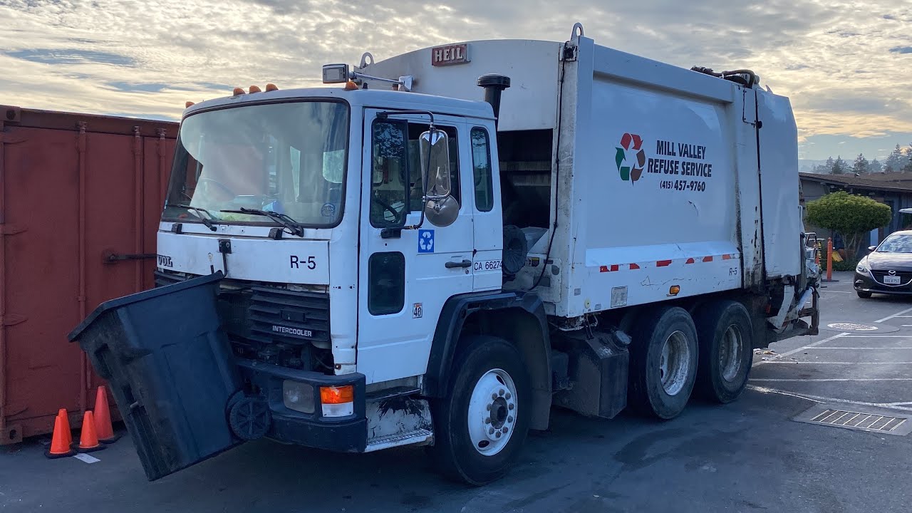 Mill Valley Refuse Volvo FE Heil Durapack 5000 R-5