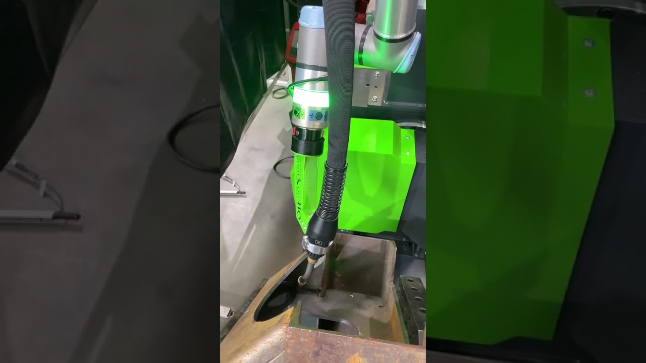 L-Type 250 Universal Robot UR10e Cobot demo
