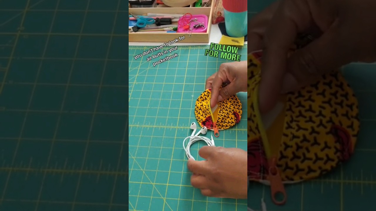 #beginnersewist #sewingtutorial #sewingtipsandtricks #zipperpouch #earbudpouch #printedbonnet