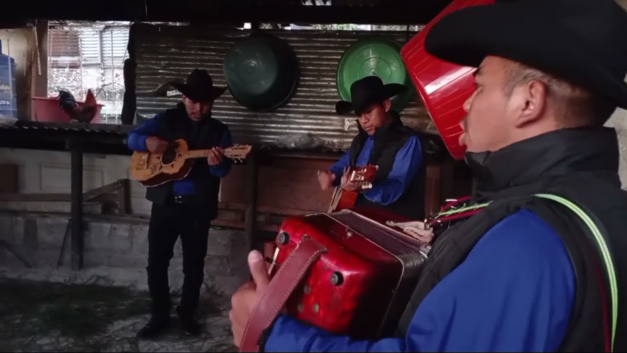 Indomables del Cerro, mix boleros 