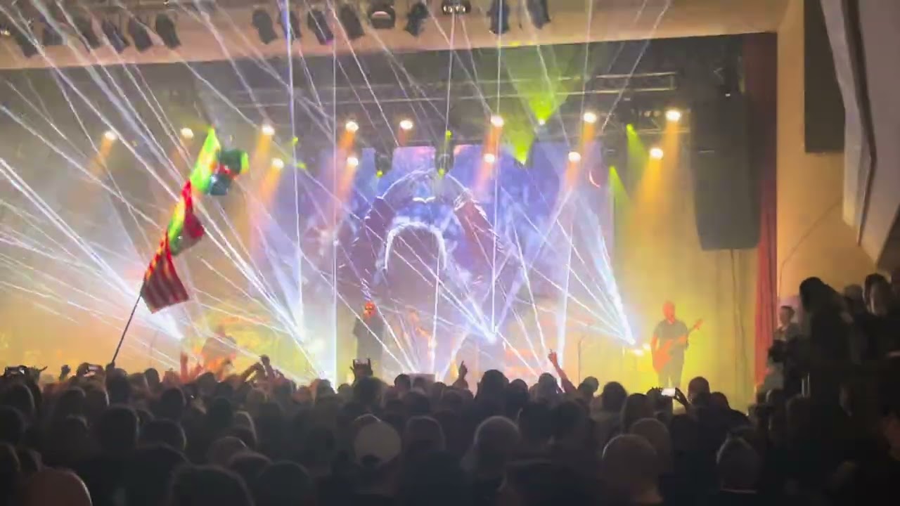 Ossian &mdash; MIRE MEGVIRRAD // Debrecen, Lovarda 2025.12.06