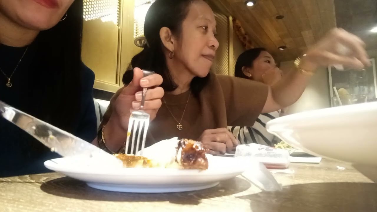 Eating Lunch at Ruby Tuesday (Jan. 4,2026) | JhOan channel23 