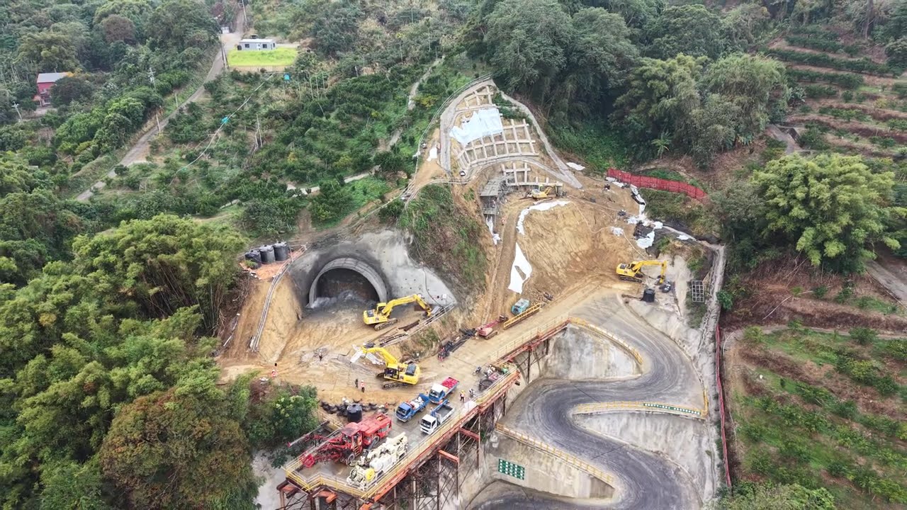 東豐快速道路工程 第一標隧道出口