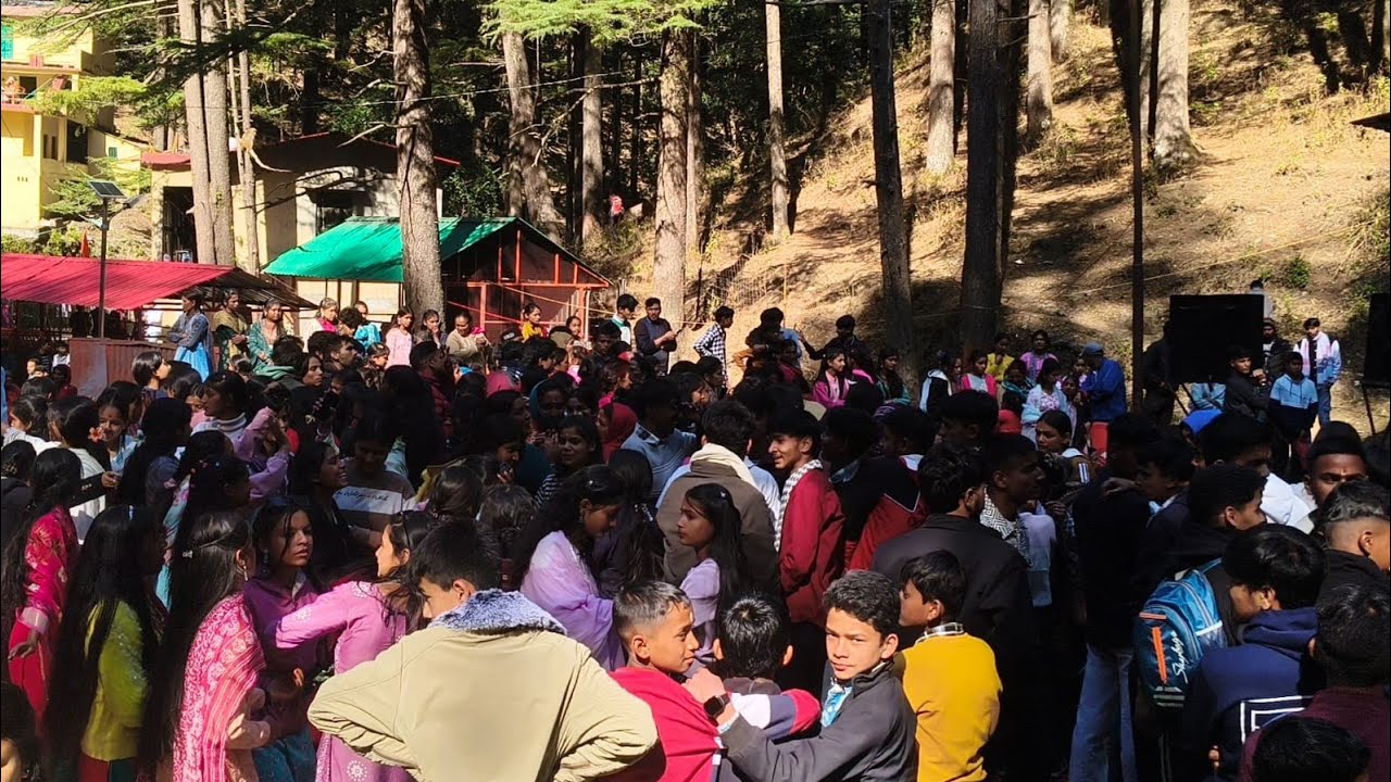 आज पहली बार देखा ताड़केश्वर महादेव मंदिर में।। देवी देवताओं का ऐसा रूप 