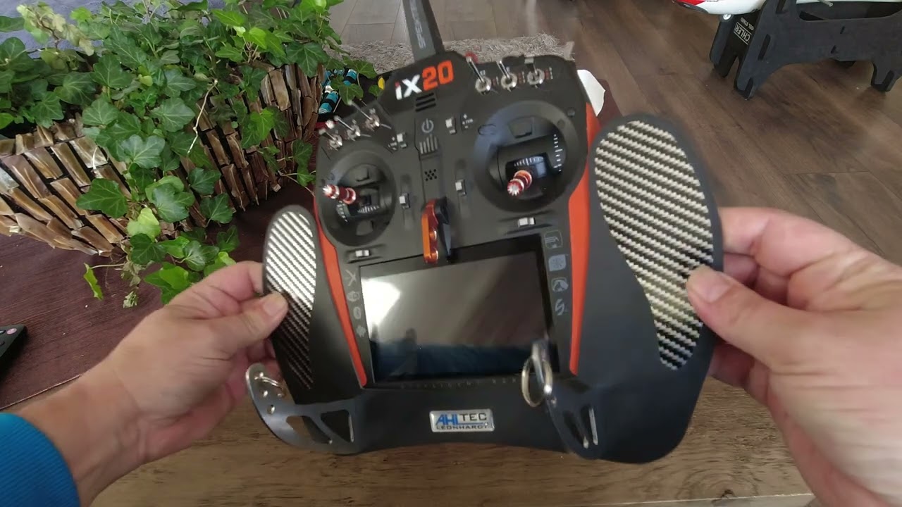 Ahltec Senderpult f&uuml;r Spektrum IX20