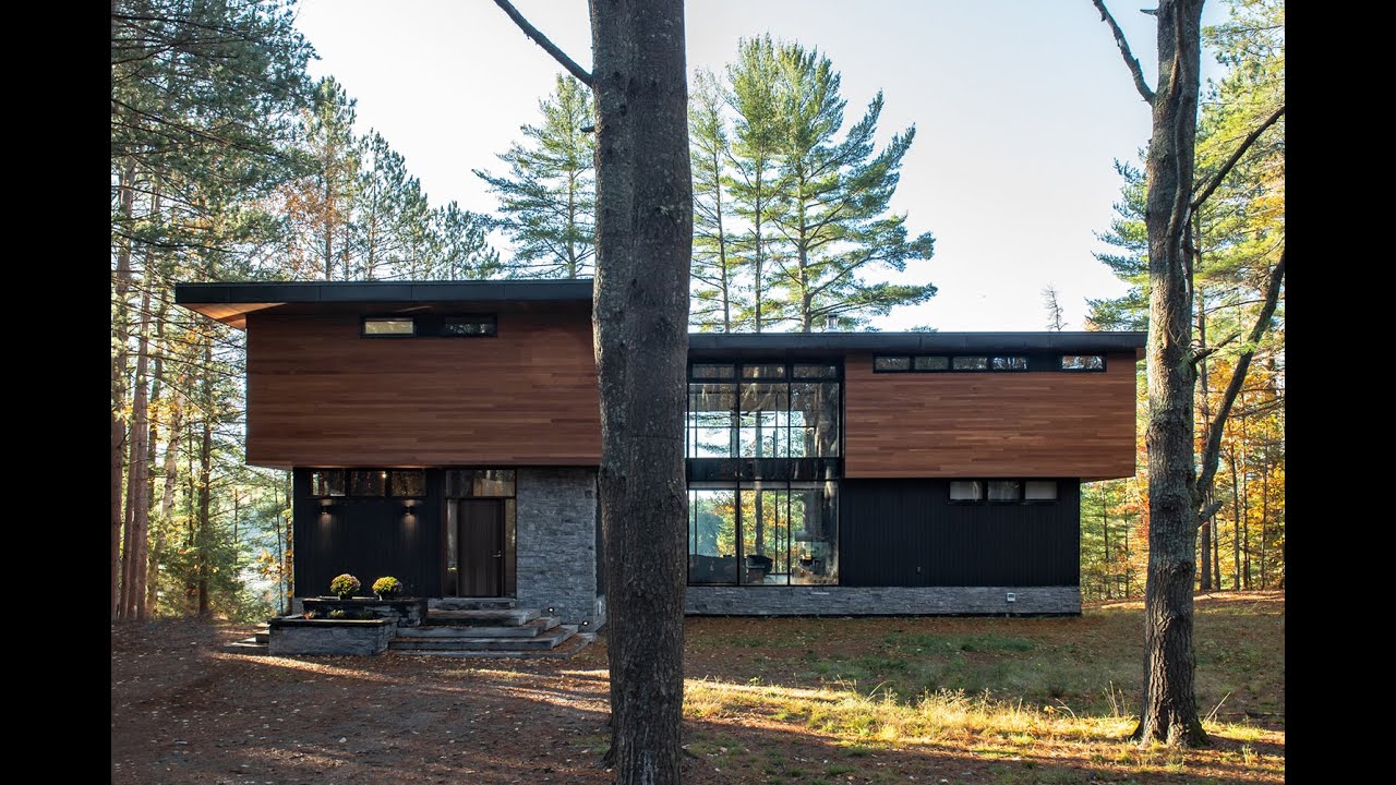 Fly-Through video of Elegant Modern residence