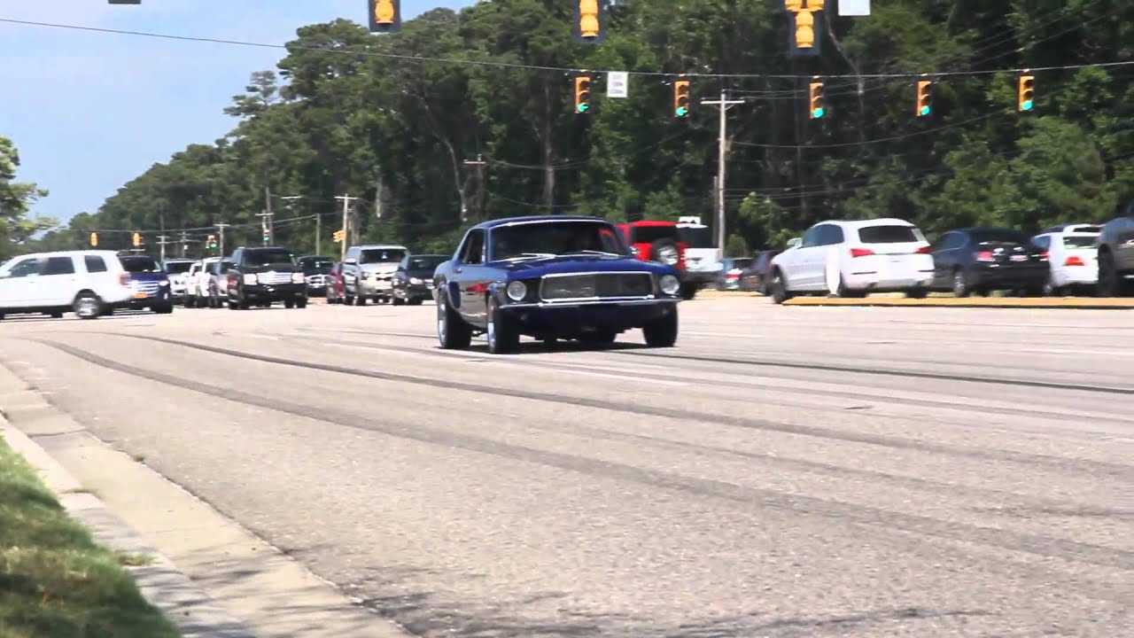 Mustang Week 2012 Burnouts Part 1)